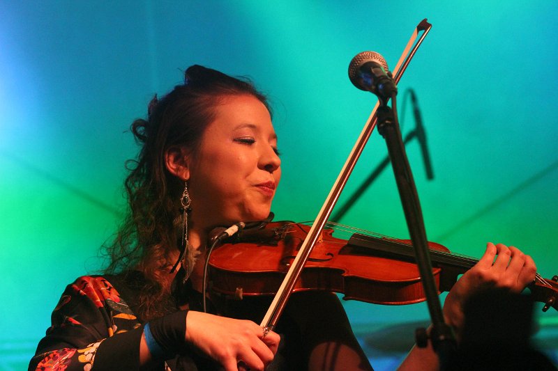 IMG_7137.JPG - Qntal aus München vereinen mittelalterliches Instrumentarium mit moderner Elektronik. So bekommt die Folklore aus mehreren Jahrhunderten einen neuen Reiz.