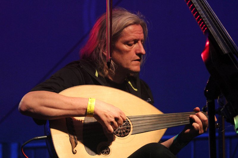 IMG_7195.JPG - Qntal aus München vereinen mittelalterliches Instrumentarium mit moderner Elektronik. So bekommt die Folklore aus mehreren Jahrhunderten einen neuen Reiz.