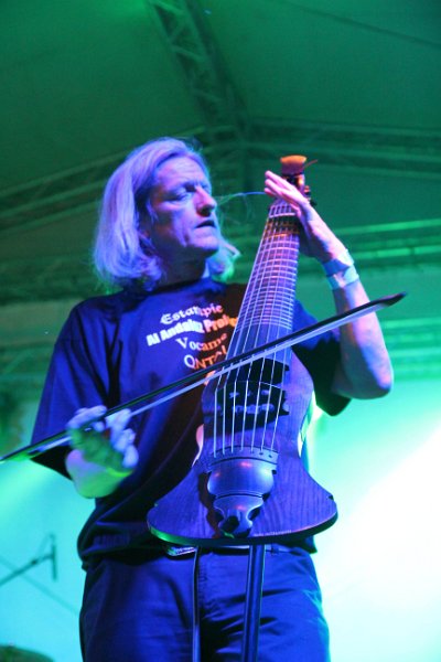 IMG_7634.JPG - Qntal aus München vereinen mittelalterliches Instrumentarium mit moderner Elektronik. So bekommt die Folklore aus mehreren Jahrhunderten einen neuen Reiz.